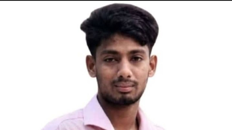 কৃমিল্লার বরুড়ার রোড এক্সিডেন্টে এস এস সি পরিক্ষার্থী নিহত